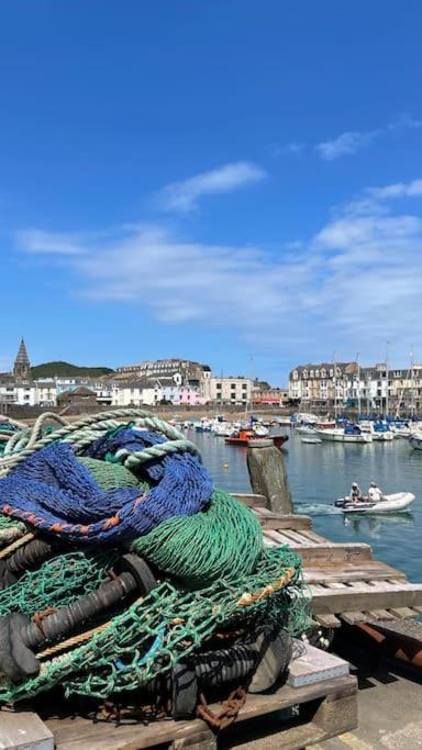 Paramount Apartments Ilfracombe, Arty Seaside Holiday Apartments Exteriér fotografie