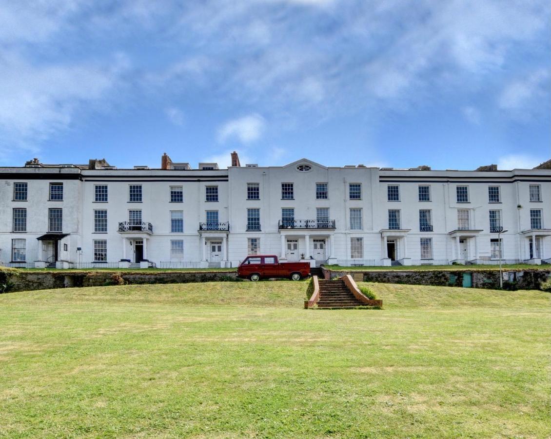Paramount Apartments Ilfracombe, Arty Seaside Holiday Apartments Exteriér fotografie