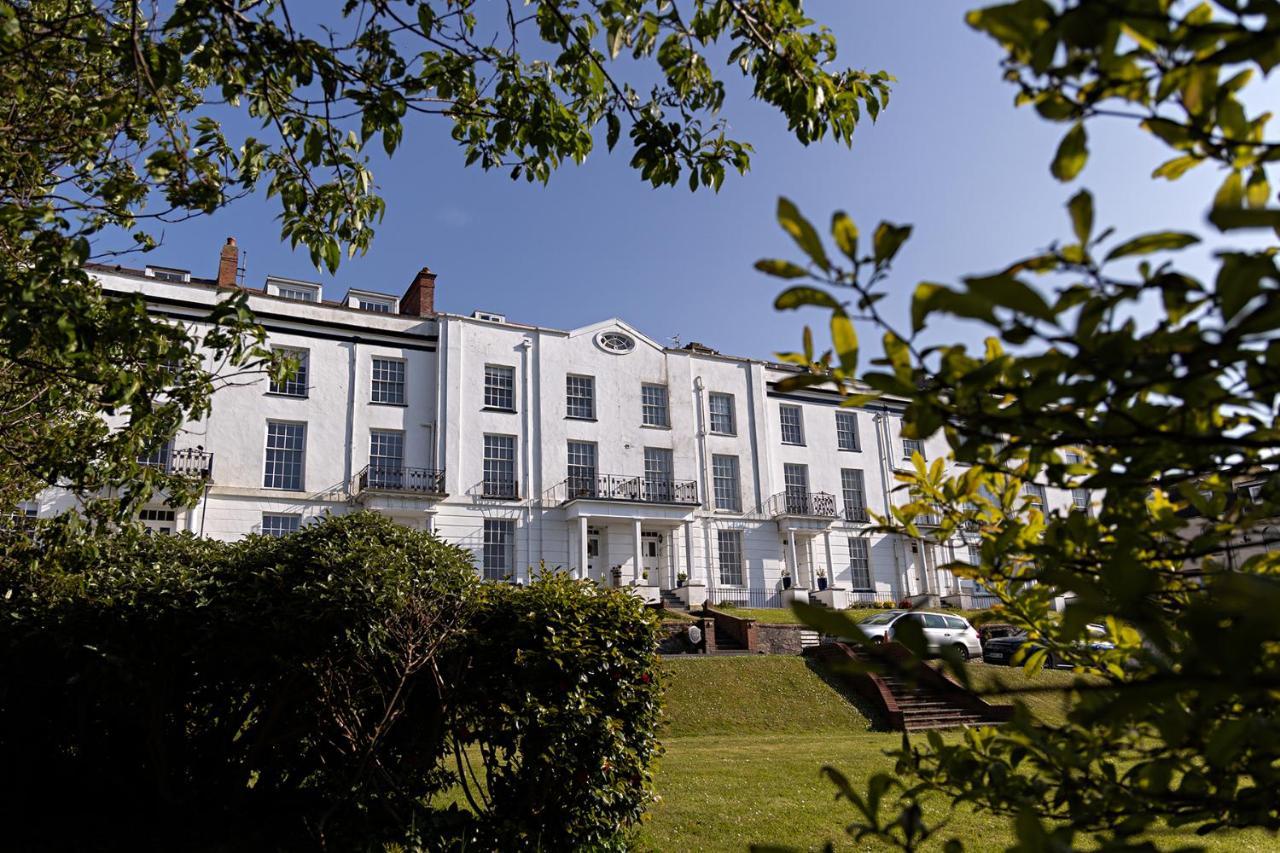 Paramount Apartments Ilfracombe, Arty Seaside Holiday Apartments Exteriér fotografie