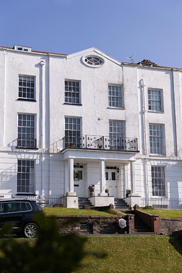 Paramount Apartments Ilfracombe, Arty Seaside Holiday Apartments Exteriér fotografie